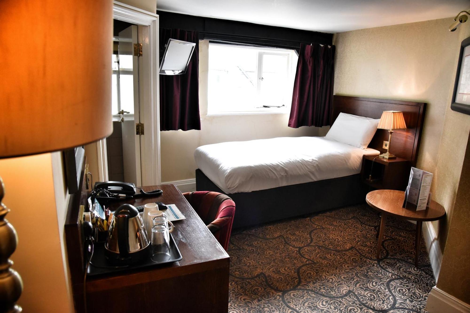 The Castle Hotel Wetherspoon Ruthin Exteriér fotografie