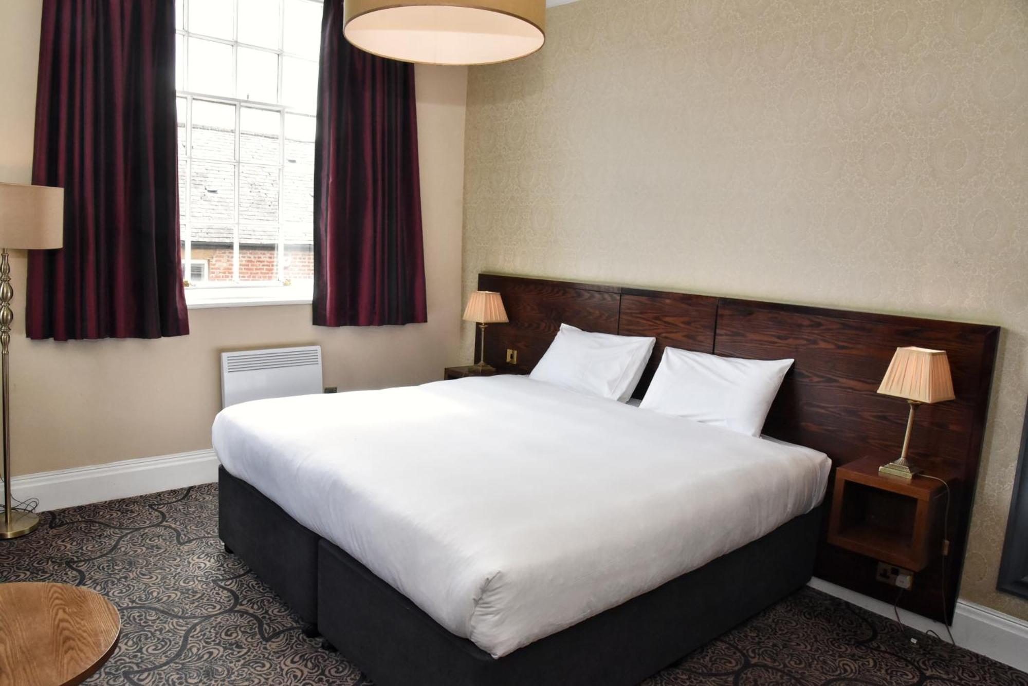 The Castle Hotel Wetherspoon Ruthin Exteriér fotografie