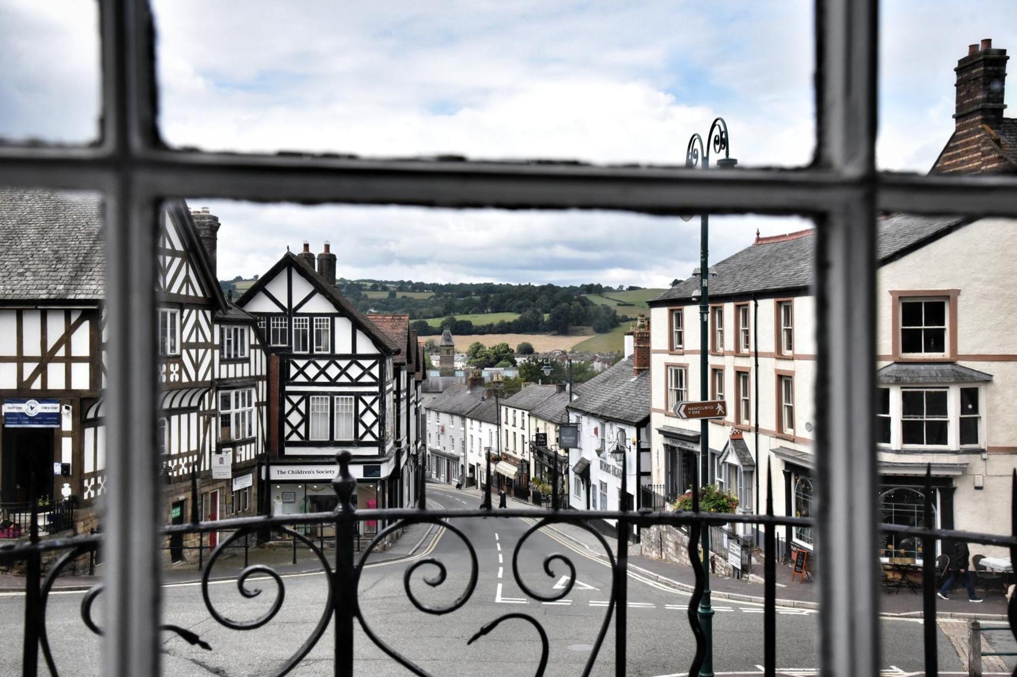 The Castle Hotel Wetherspoon Ruthin Exteriér fotografie