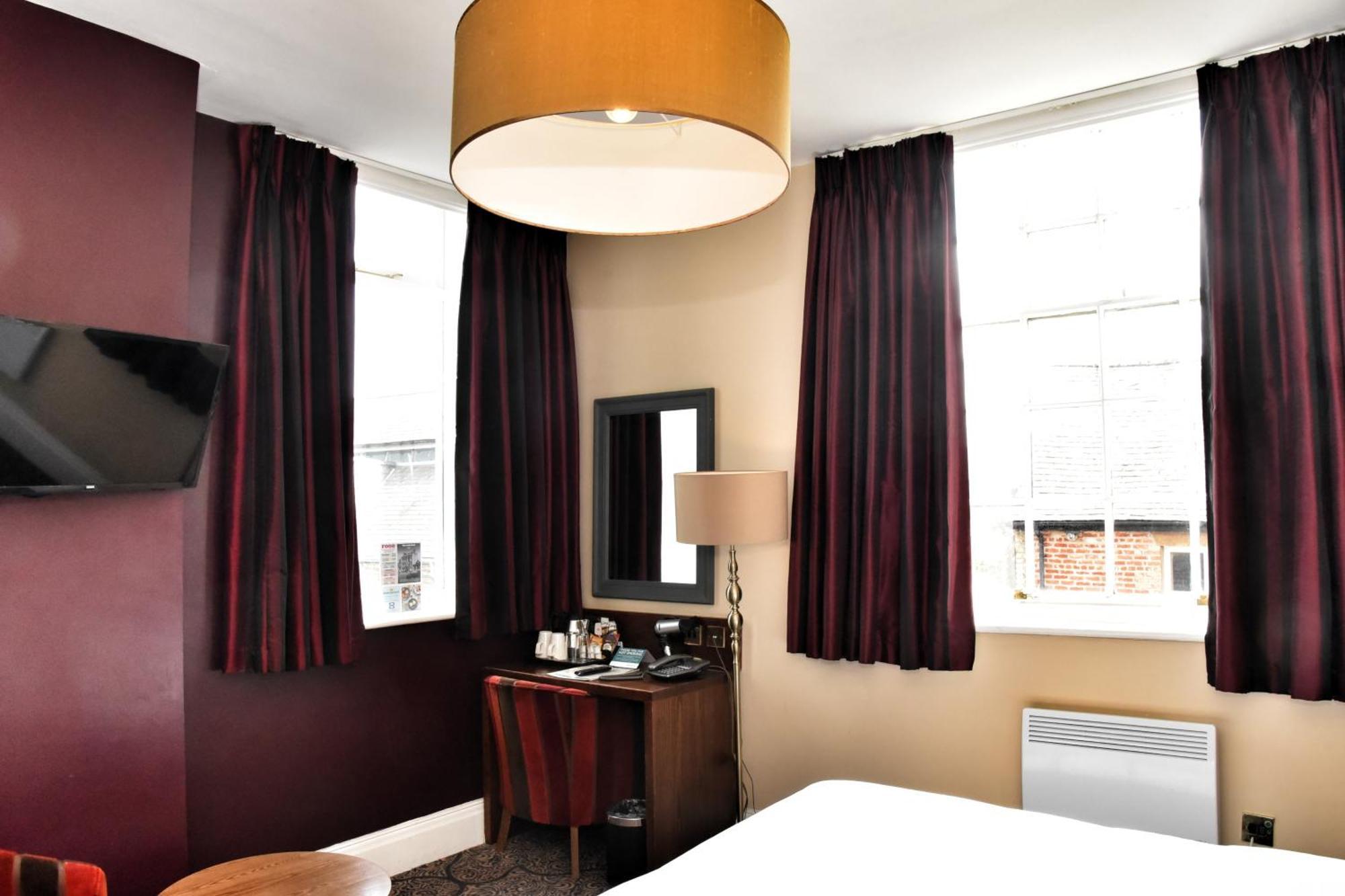 The Castle Hotel Wetherspoon Ruthin Exteriér fotografie