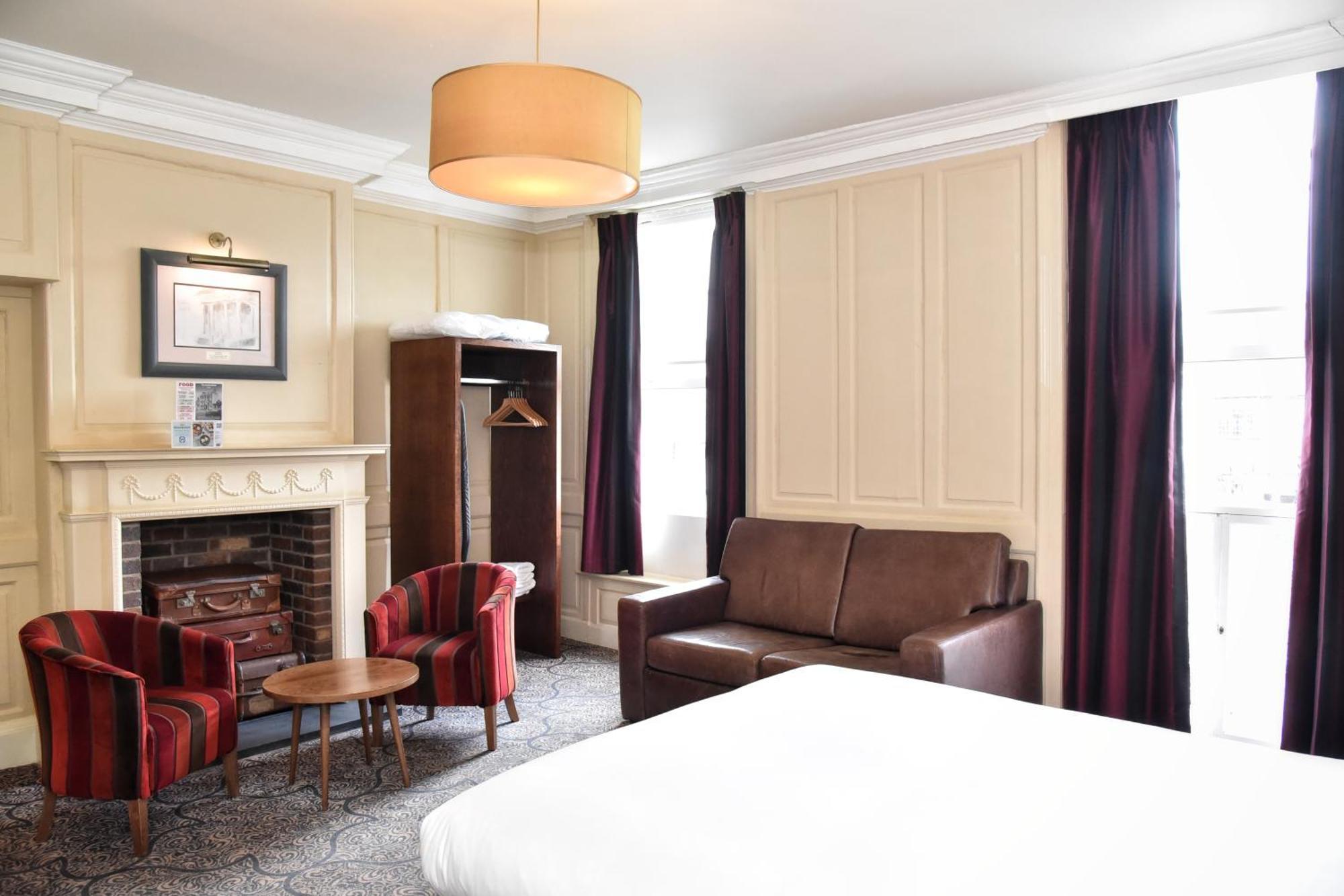 The Castle Hotel Wetherspoon Ruthin Exteriér fotografie