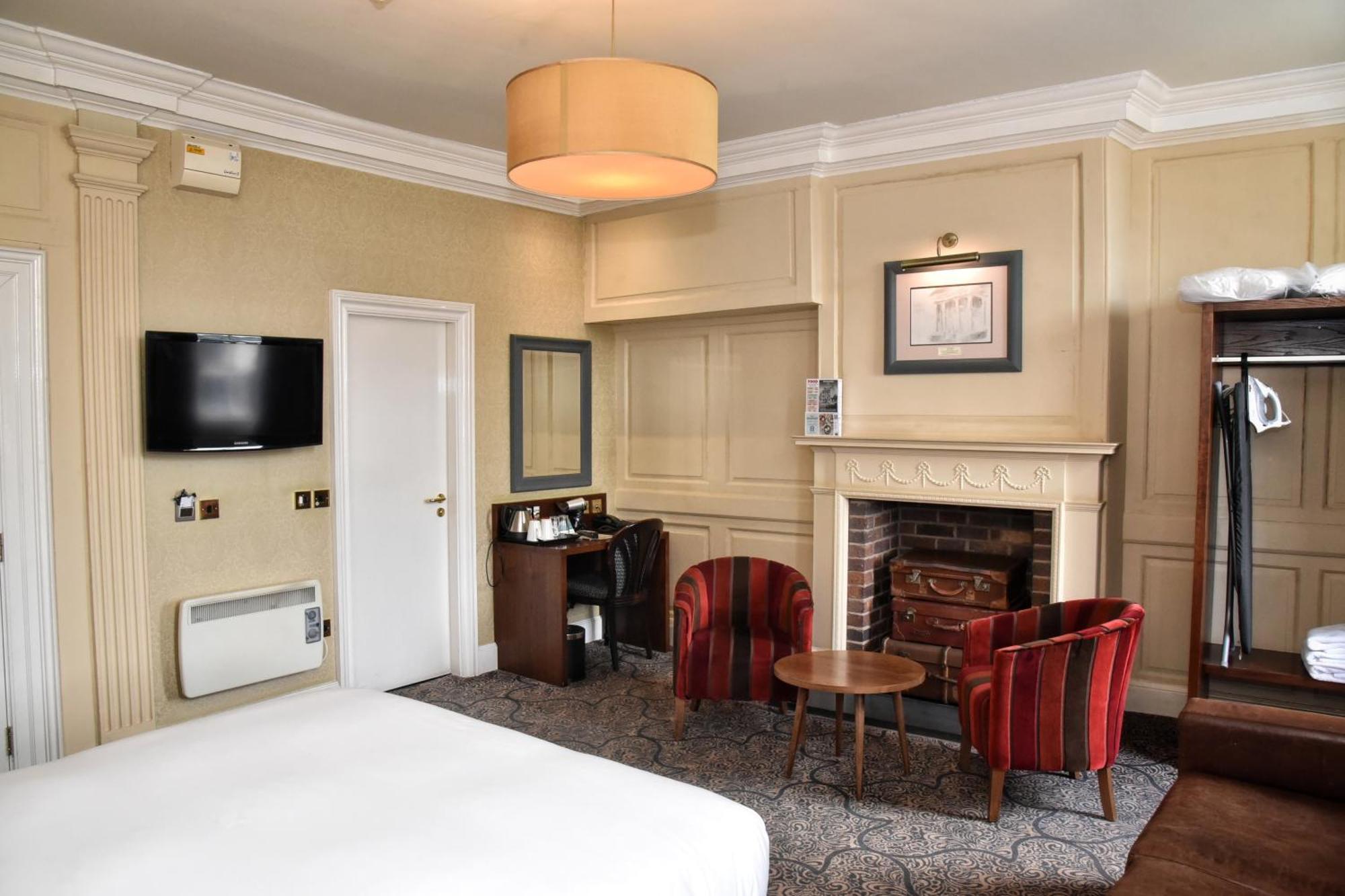 The Castle Hotel Wetherspoon Ruthin Exteriér fotografie