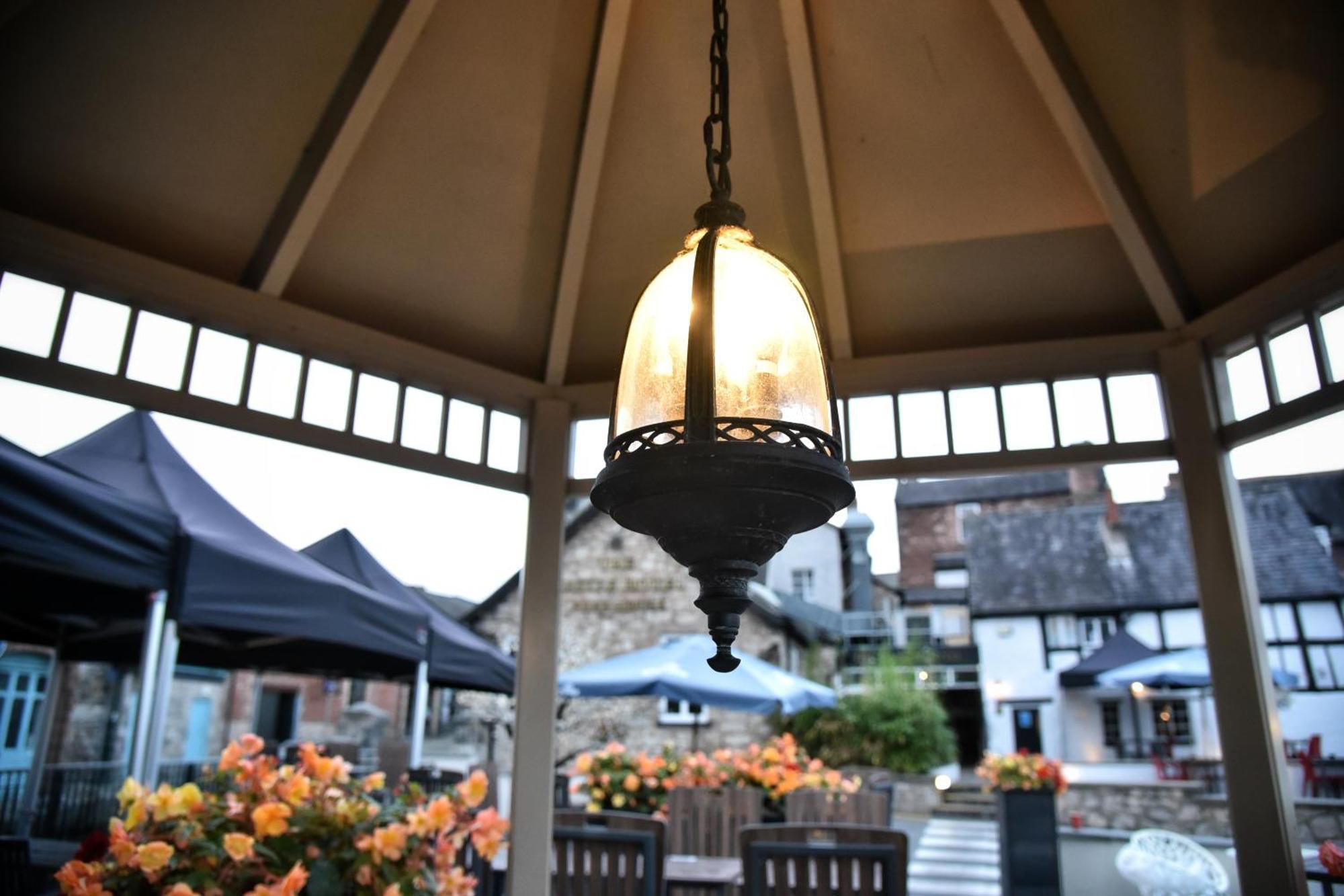 The Castle Hotel Wetherspoon Ruthin Exteriér fotografie