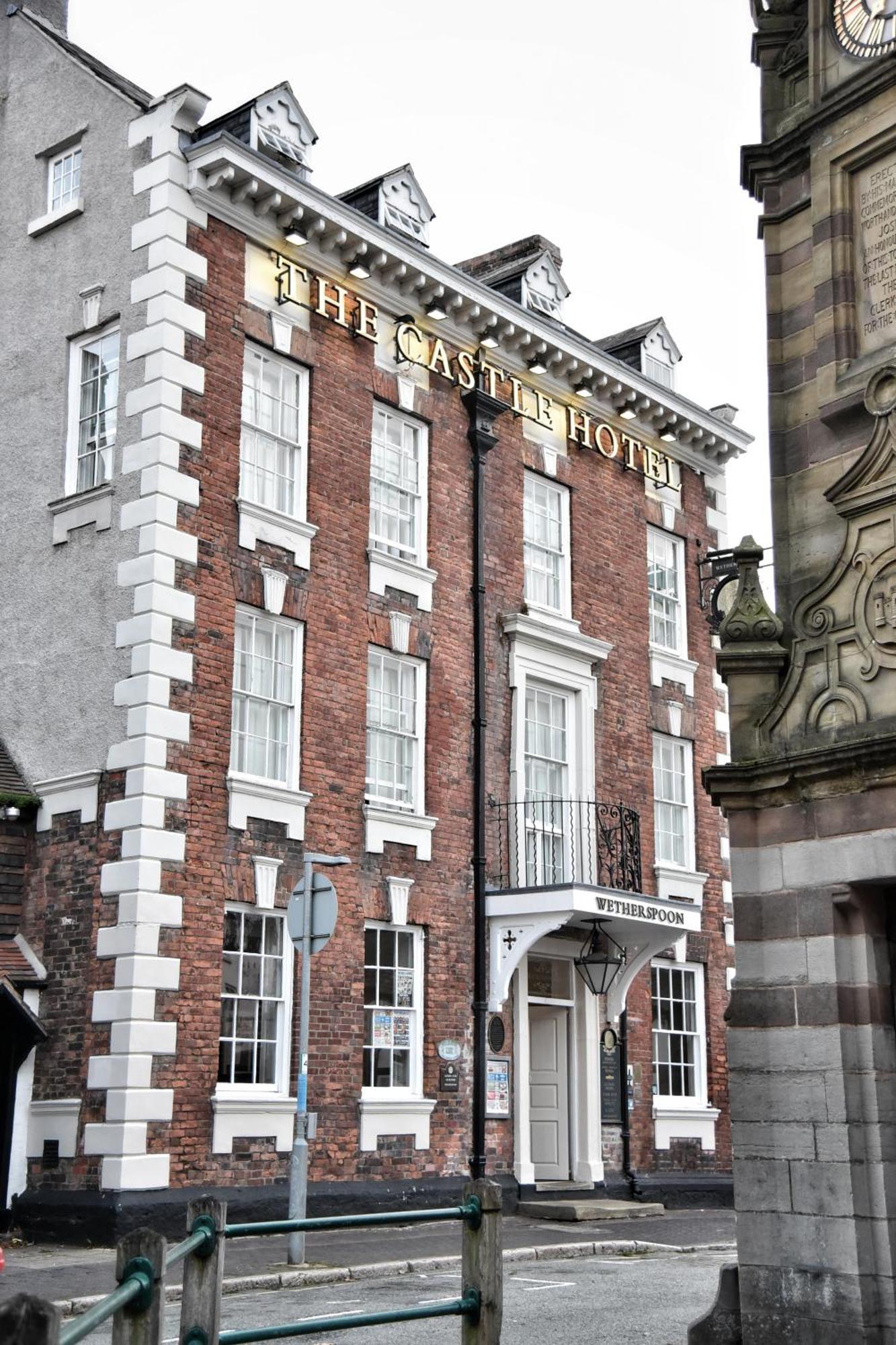 The Castle Hotel Wetherspoon Ruthin Exteriér fotografie