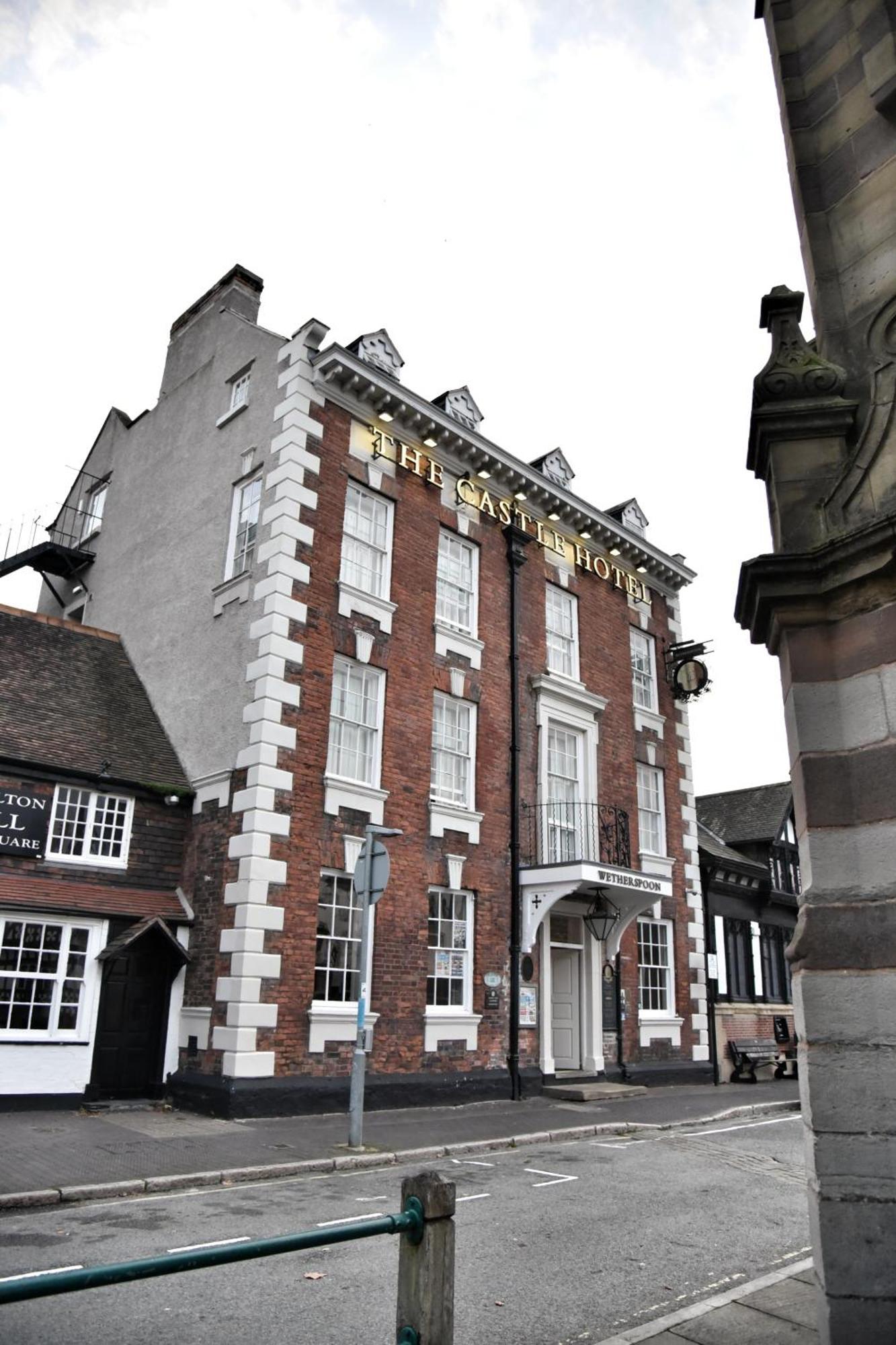 The Castle Hotel Wetherspoon Ruthin Exteriér fotografie