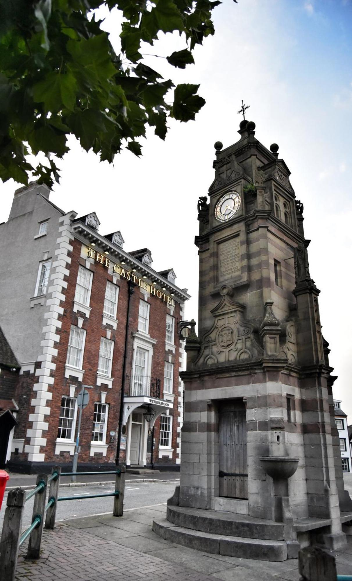 The Castle Hotel Wetherspoon Ruthin Exteriér fotografie