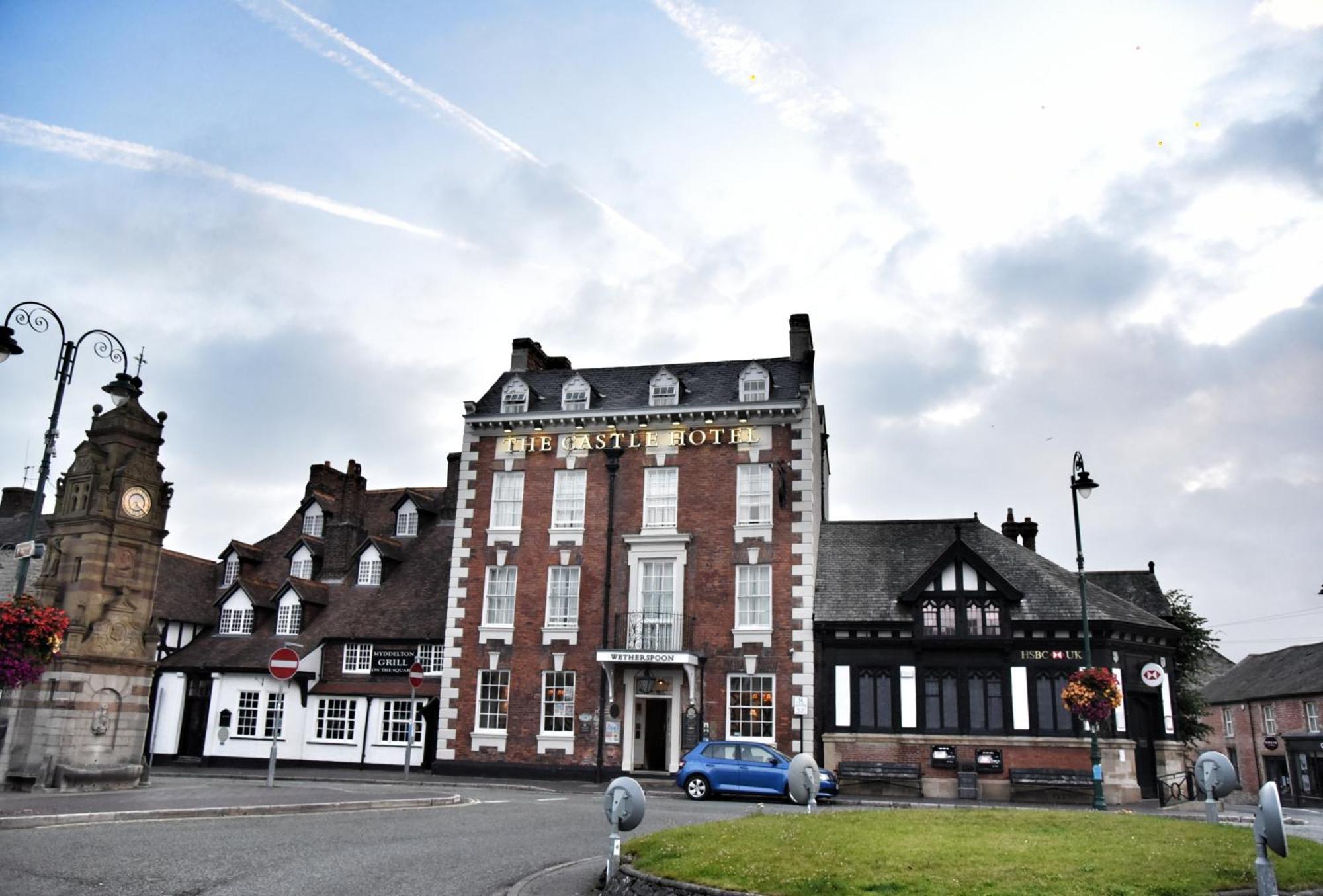 The Castle Hotel Wetherspoon Ruthin Exteriér fotografie