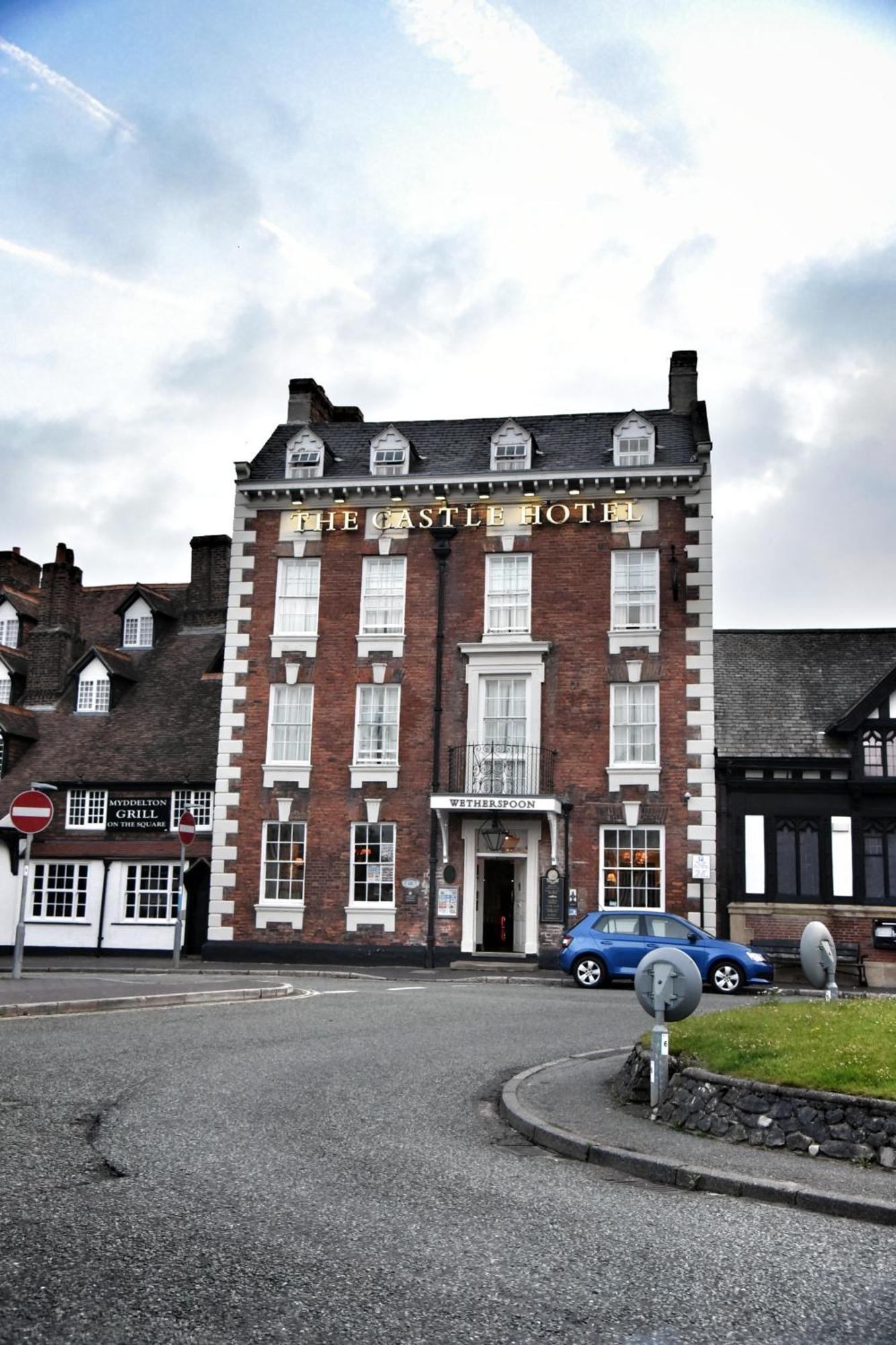 The Castle Hotel Wetherspoon Ruthin Exteriér fotografie