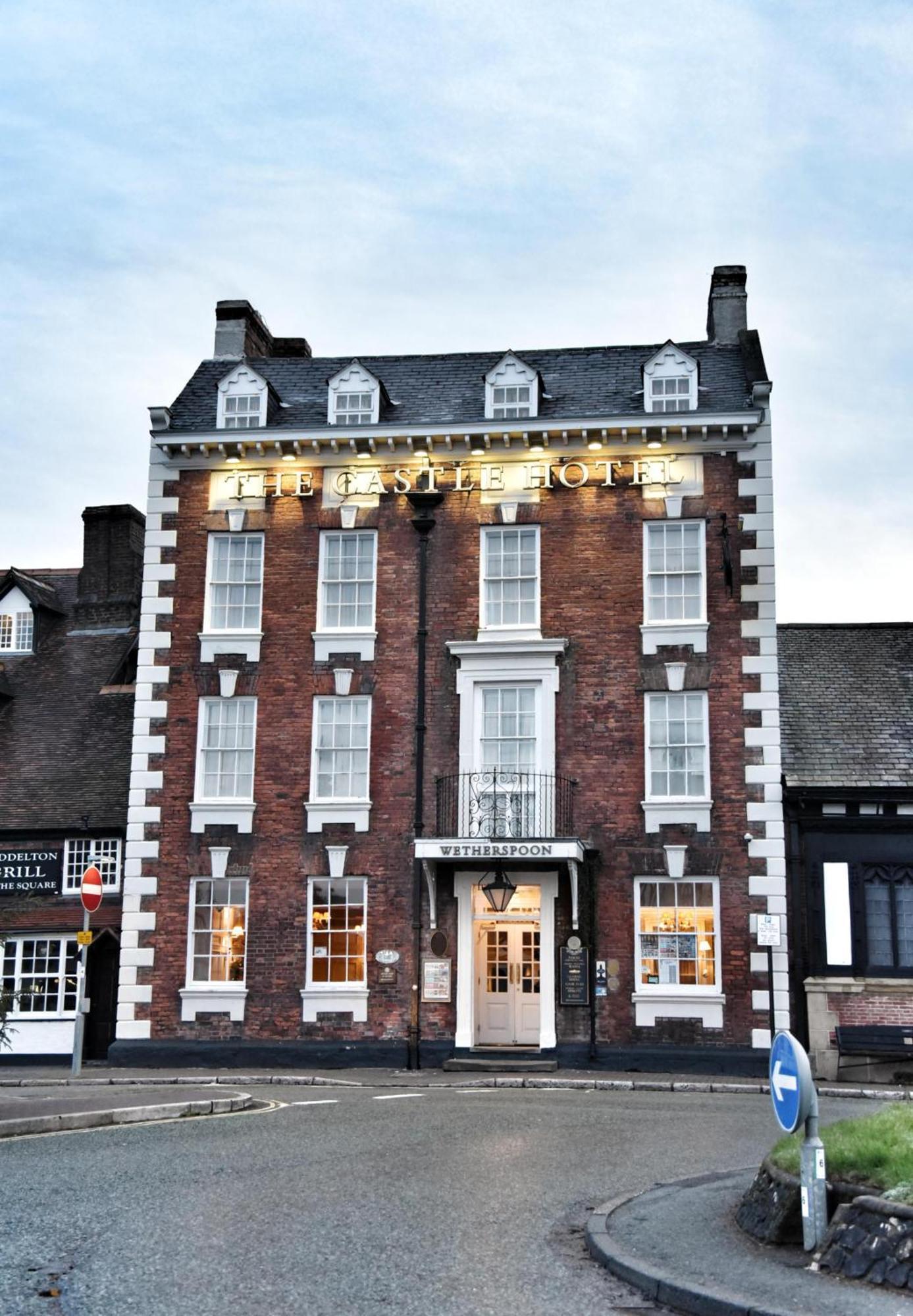 The Castle Hotel Wetherspoon Ruthin Exteriér fotografie