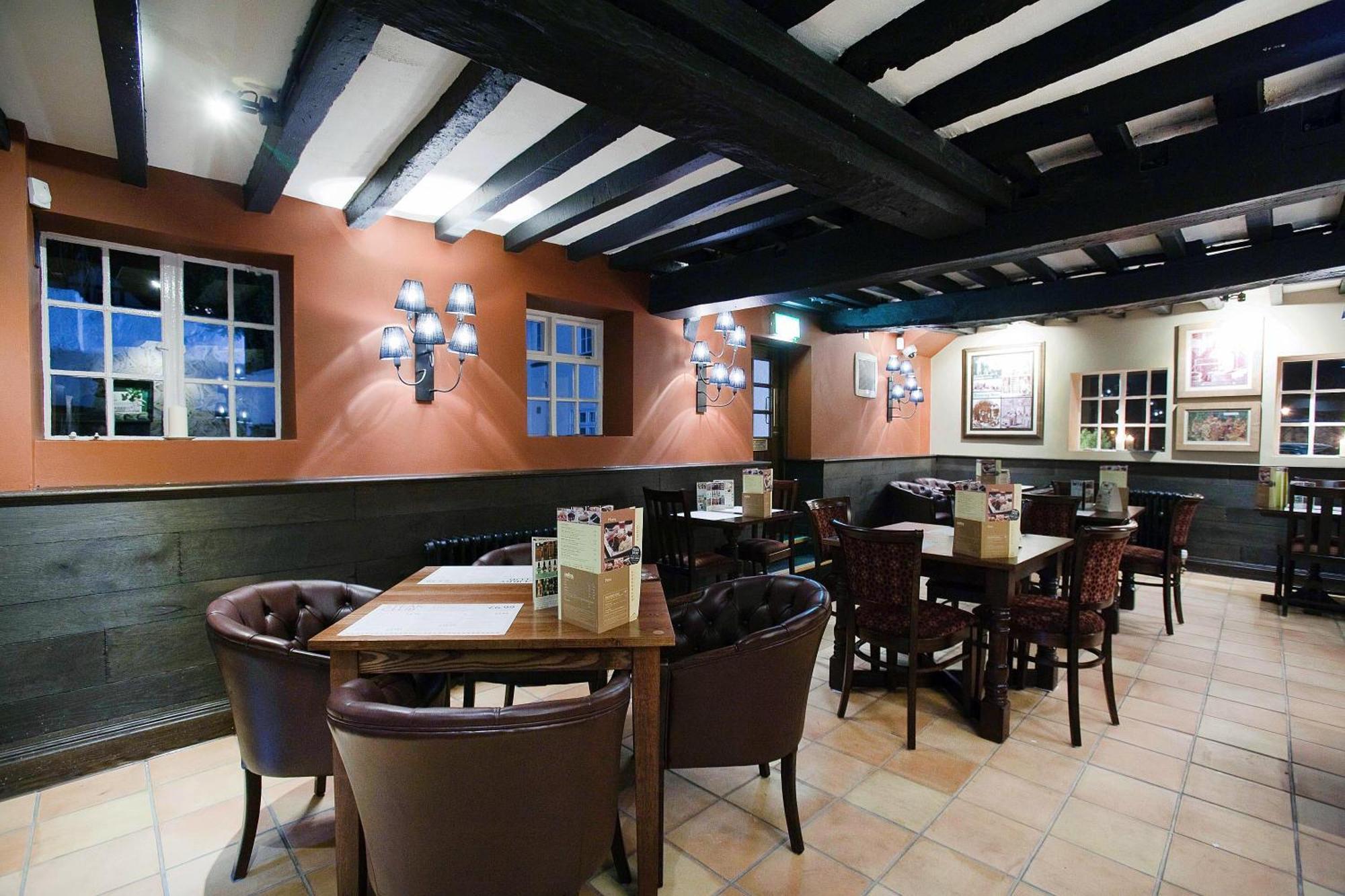 The Castle Hotel Wetherspoon Ruthin Exteriér fotografie