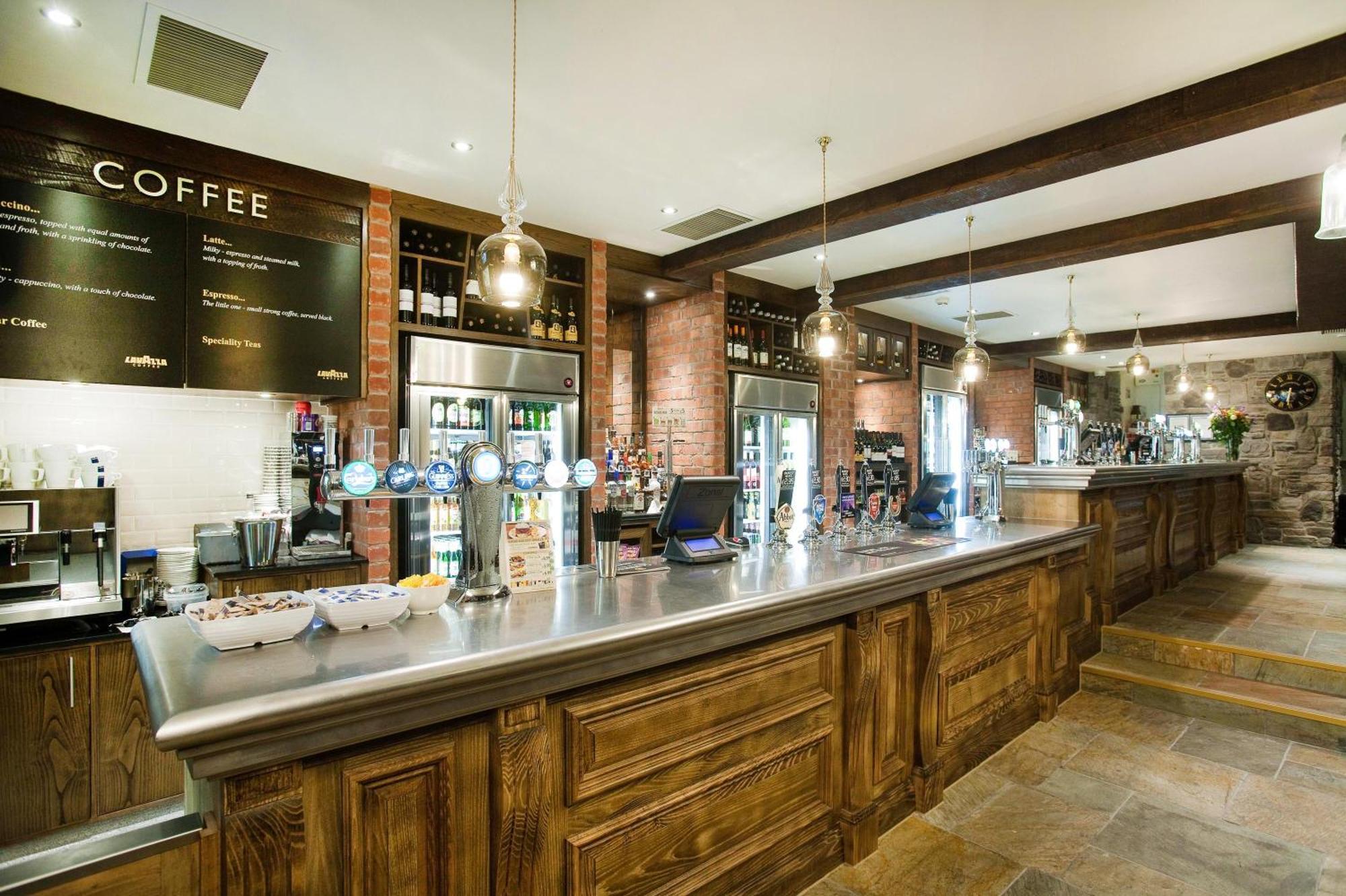 The Castle Hotel Wetherspoon Ruthin Exteriér fotografie