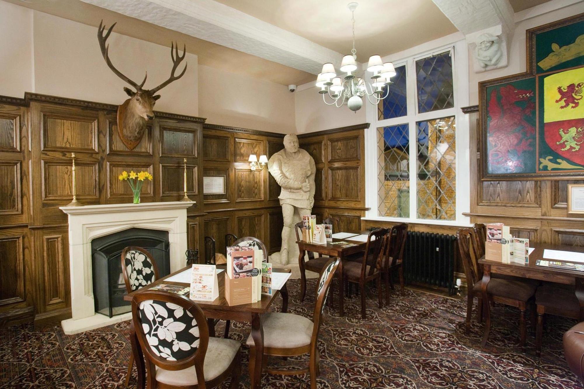The Castle Hotel Wetherspoon Ruthin Exteriér fotografie