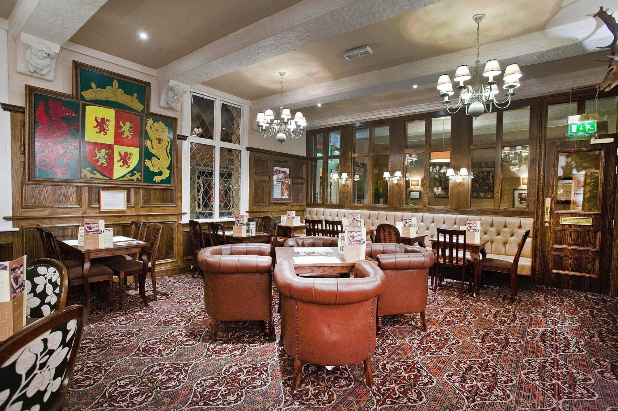 The Castle Hotel Wetherspoon Ruthin Exteriér fotografie