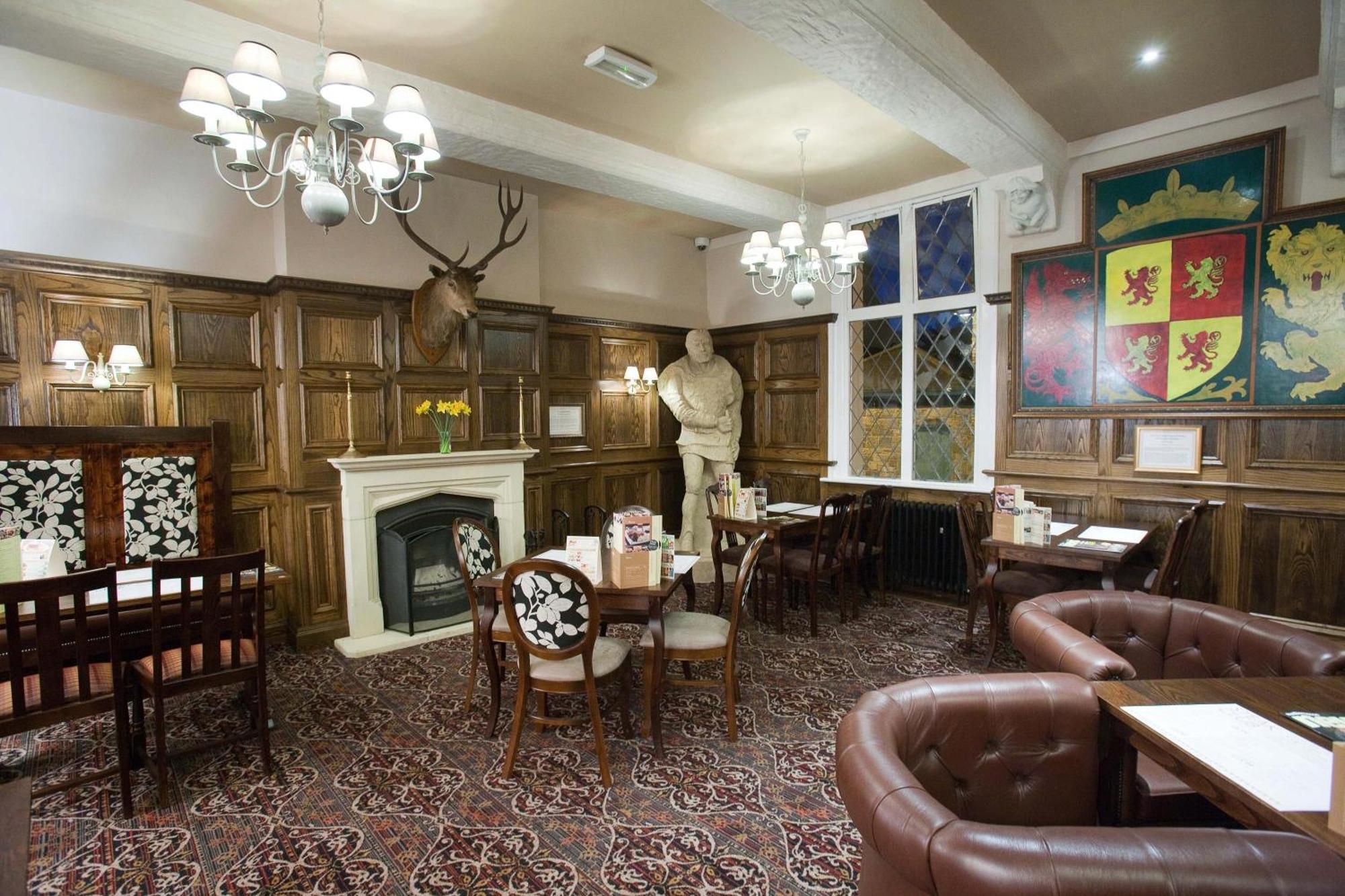 The Castle Hotel Wetherspoon Ruthin Exteriér fotografie