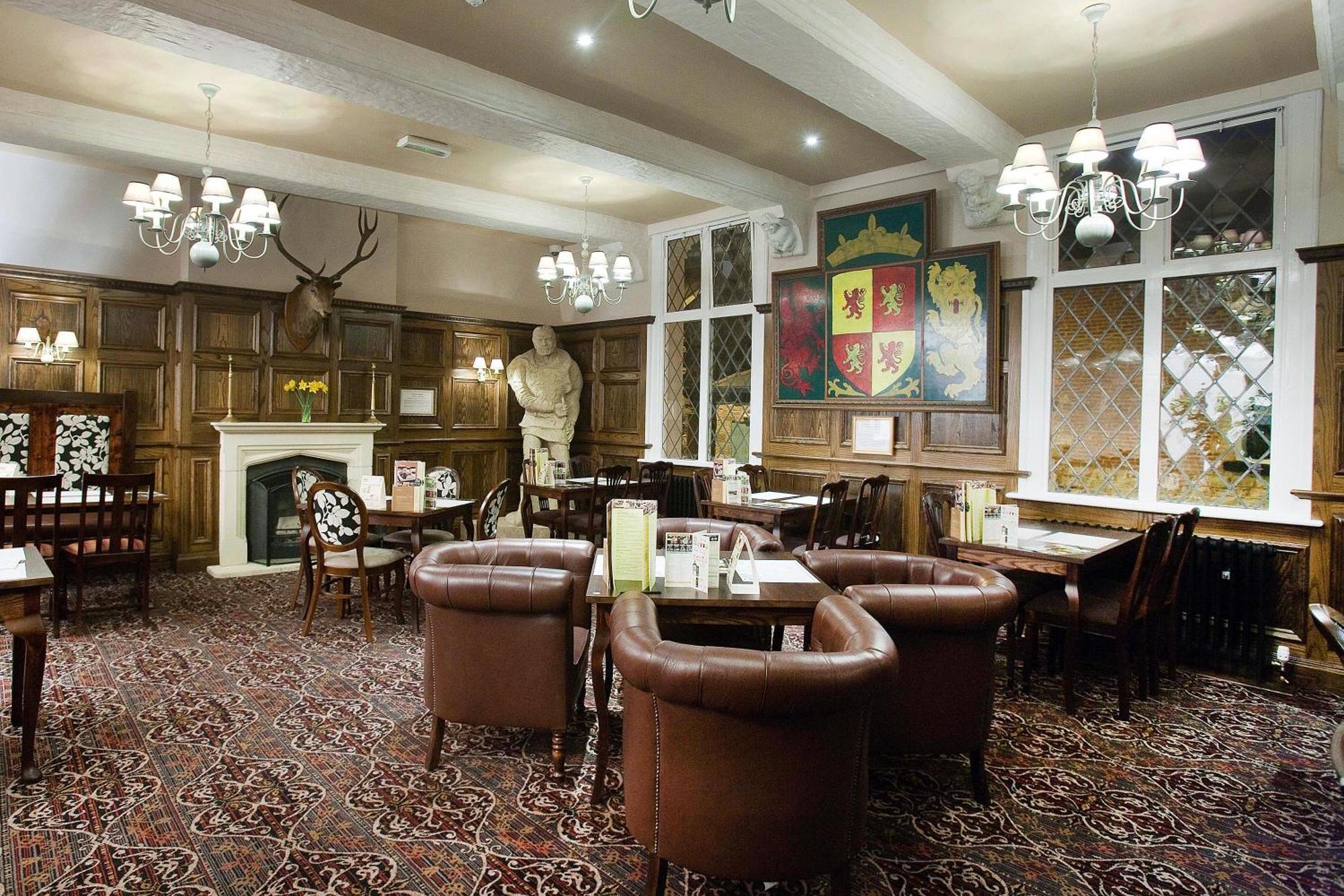 The Castle Hotel Wetherspoon Ruthin Exteriér fotografie