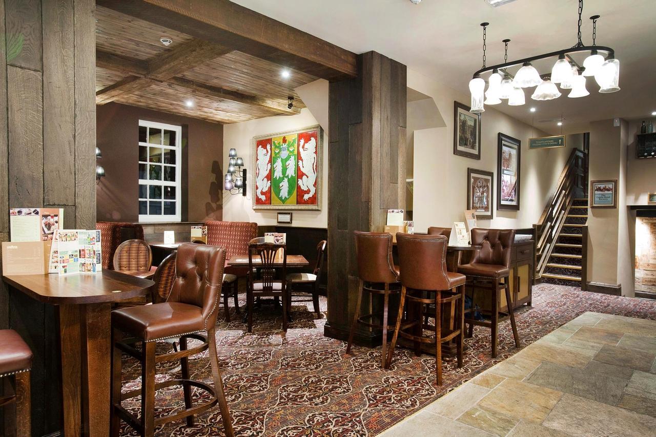 The Castle Hotel Wetherspoon Ruthin Exteriér fotografie